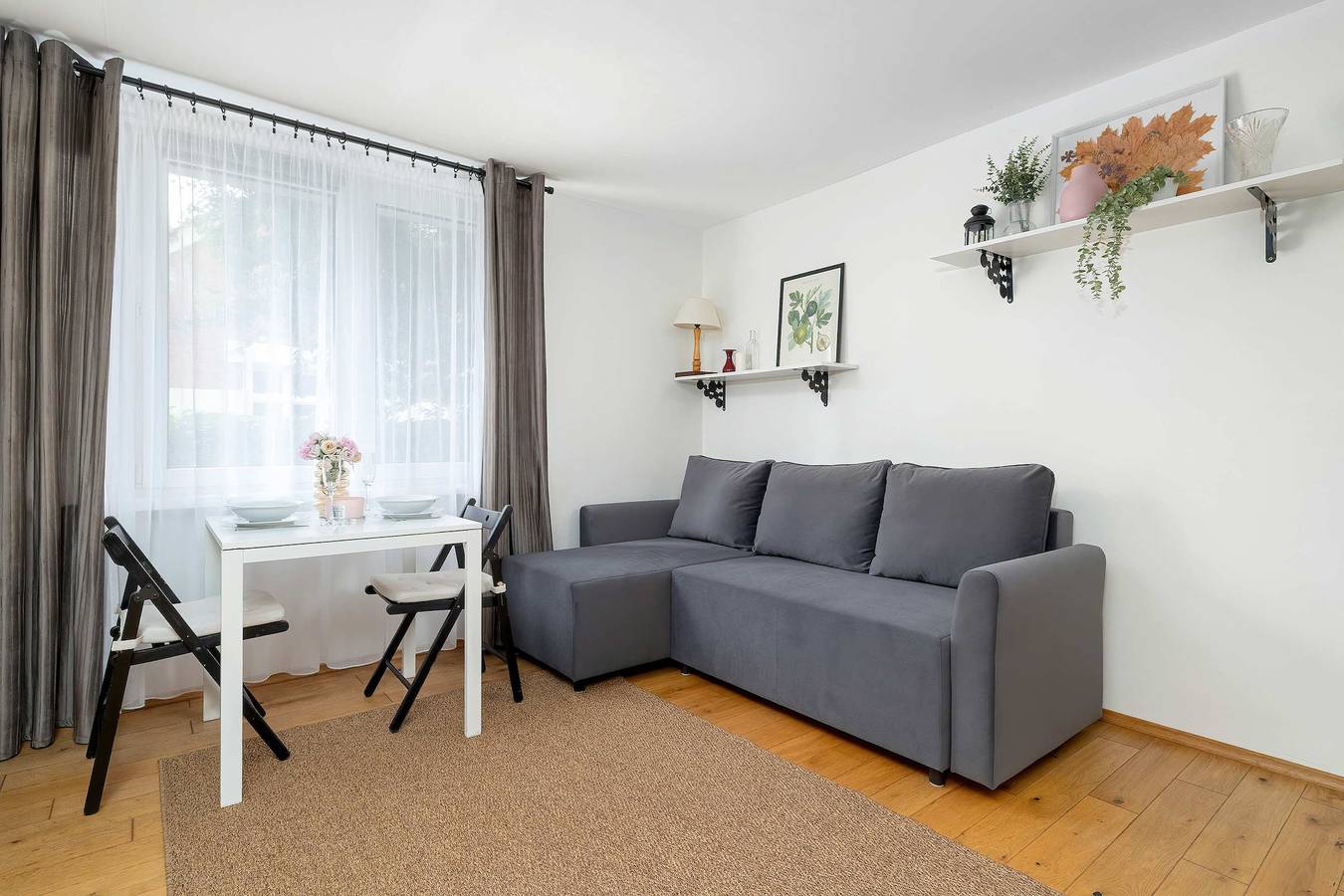 Cały apartament wypoczynkowy, Bright Studio in Center | Desk | Close to the Park in Kraków, Małopolska