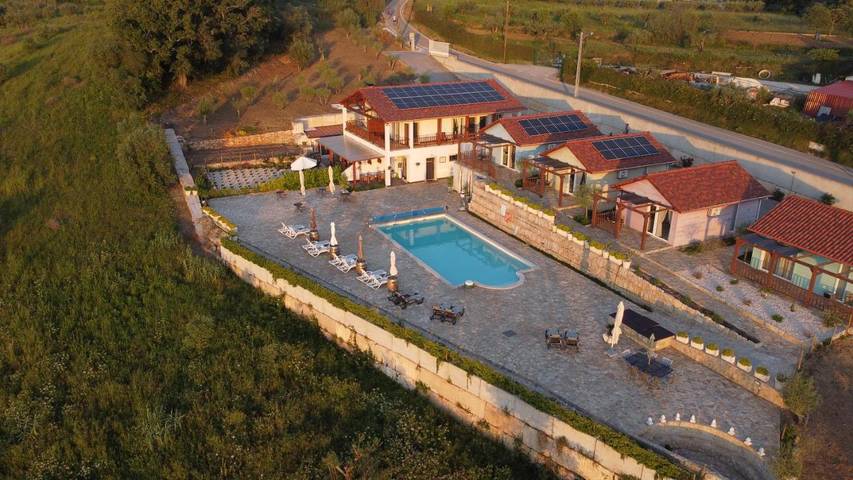 Maison d’hôte pour 4 personnes, avec Terrasse et Jardin ainsi que Piscine et Vue à Batalha