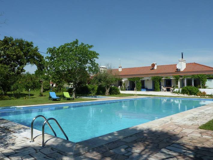 Casa de férias para 8 pessoas, com Jardim e Piscina infantil e ainda Piscina no Alentejo