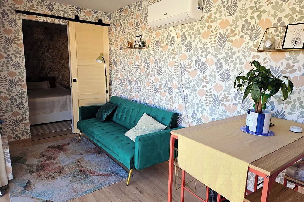 Studio conteneur in Cruscades, Côte méditerranéenne (France)
