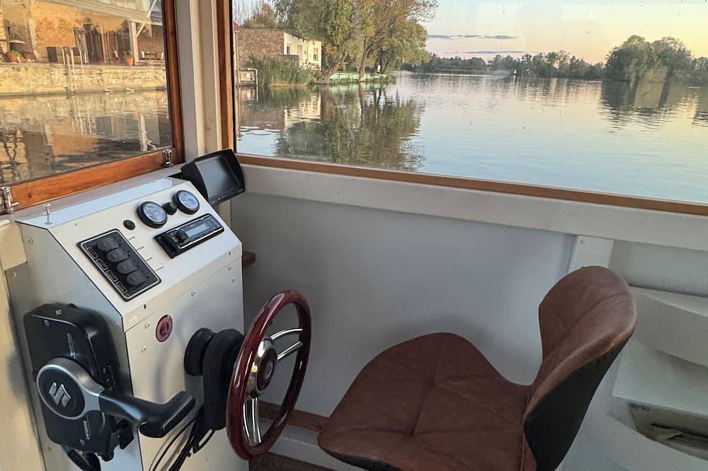 Hausboot in Berlin | Festliegend im Yachthafen Schmöckwitz · Mit Heizung in Treptow - Köpenick, Berlin