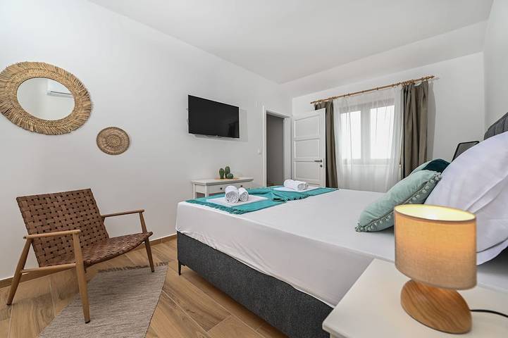 Villa für 6 Personen, mit Garten und Terrasse in Novalja - 4