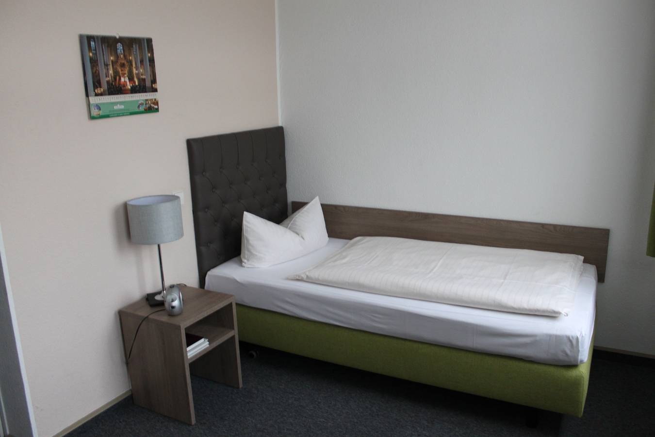 Sächsischer Hof Sari - Einzelzimmer in Chemnitz, Chemnitz (region)