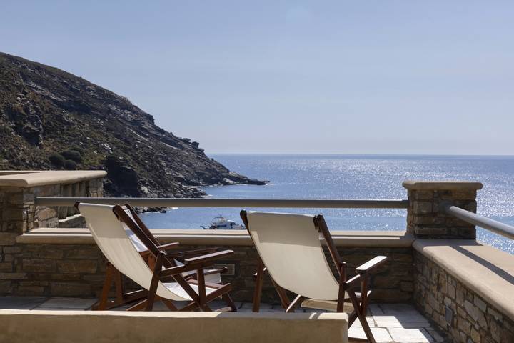 Location de vacances pour 10 personnes, avec terrasse et jardin dans Andros
