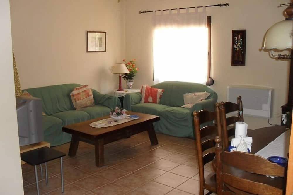 Gran villa de vacaciones con hermoso jardín y piscina (compartida) 3 villas in Xaló, Costa Blanca