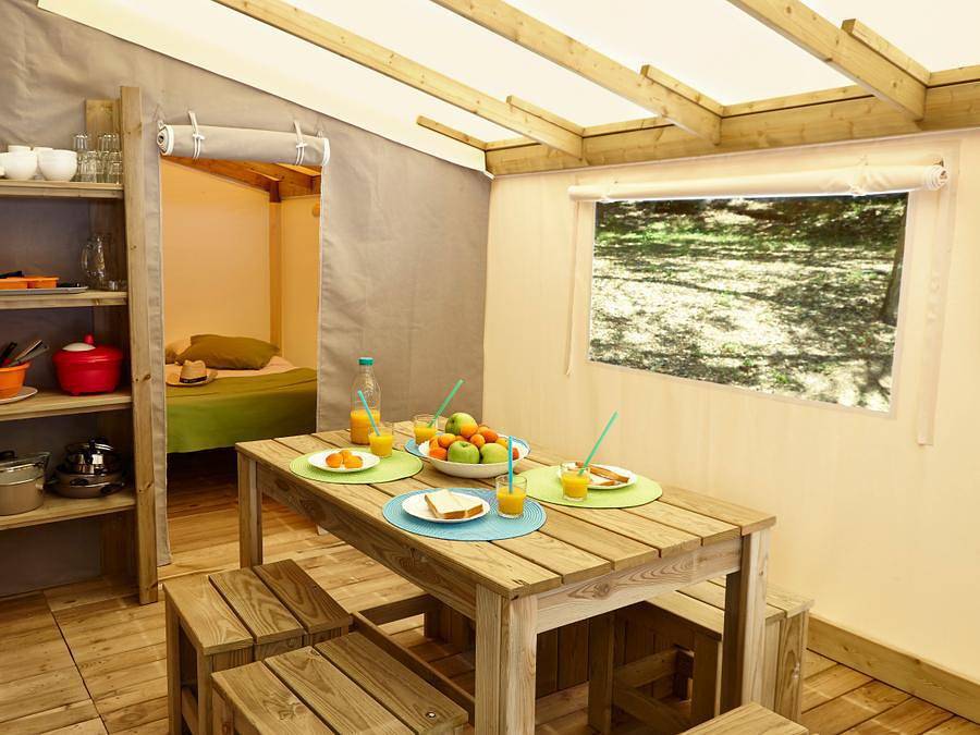 Camping Le Petit Rocher  - Zelt 5 personen - Natura (Ohne Sanitäranlagen) in Le Rocher, Longeville-sur-Mer