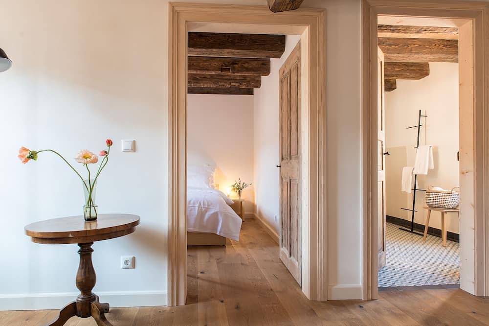 Ganze Wohnung, Wohnen im Stadtpalais mit ruhigem Innenhof und Garten in Lahr, Mittlerer Schwarzwald