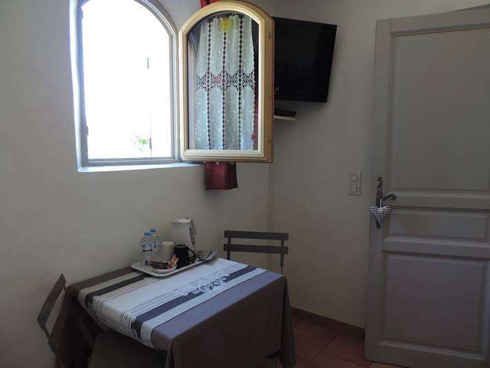 Chambre d’hôte pour 2 personnes, avec piscine ainsi que jardin et terrasse dans le Vaucluse - 4