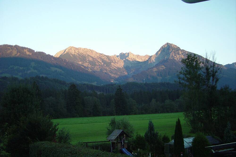 Ganze Wohnung, Geräumige, gemütl. Ferienwohnung mit großem Garten am Forellenbach, \n. in Fischen, Bayerisch Schwaben