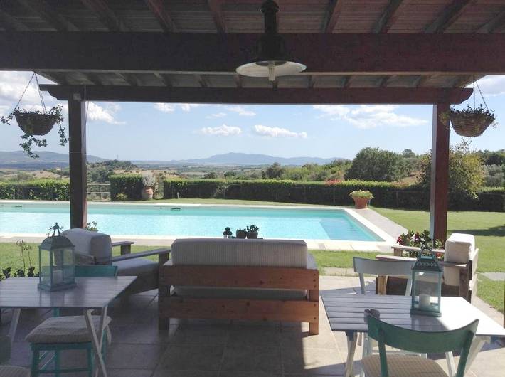 Agriturismo per 2 persone, con Terrazza e Giardino nonché Piscina e Panorama a Magliano in Toscana