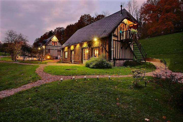 Gîte pour 2 personnes, avec sauna ainsi que jardin et vue à Les Champeaux