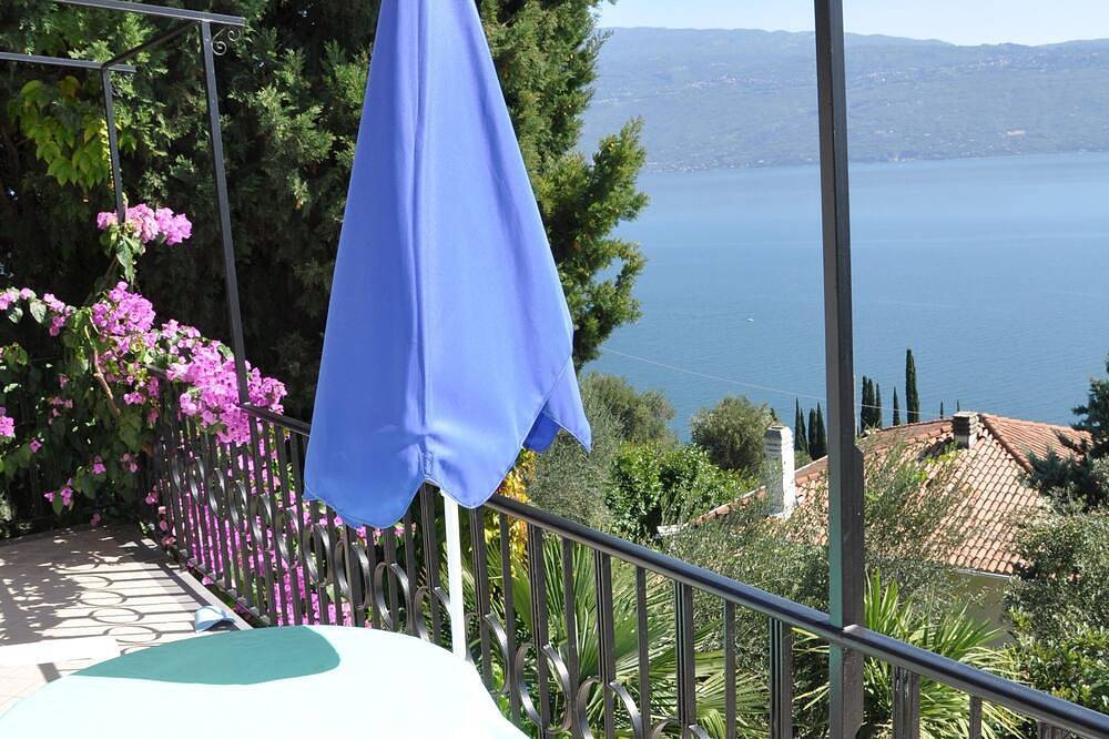 Villa mit mediterranem Garten,ideal für Hundebesitzer, für Gäste die Ruhe suchen in Maderno, Toscolano-Maderno