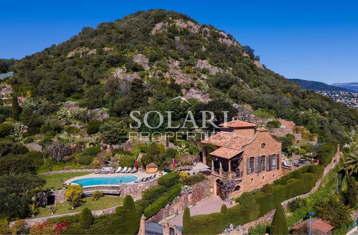 Villa pour 10 personnes, avec jardin ainsi que piscine et jacuzzi à Mandelieu-la-Napoule - 3