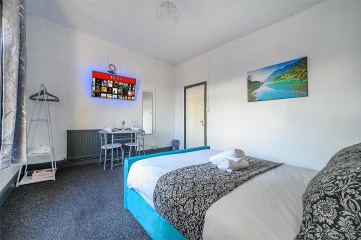 Bed and breakfast for 2 people in Leeds