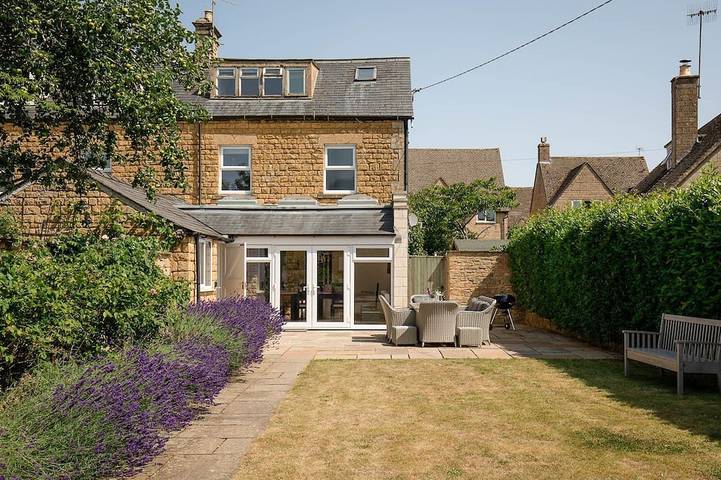 Cottage for 6 people, with terrace and garden, with pets in Bourton-on-the-Water