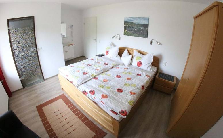 Ferienwohnung für 5 Personen, mit Balkon und Garten, mit Haustier in Alf