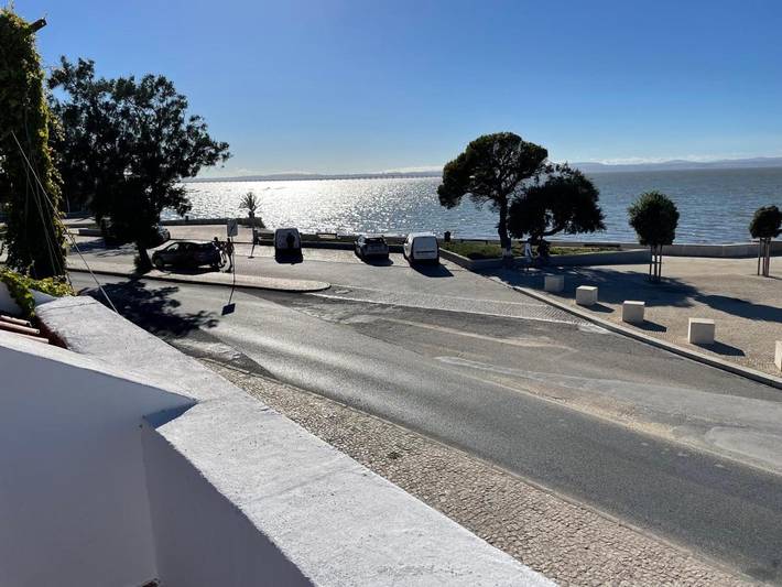 Gîte pour 2 personnes, avec terrasse ainsi que jardin et piscine dans Alcochete - 4