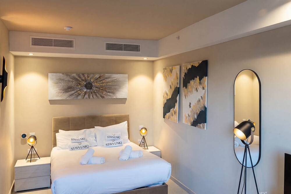 Geheel appartement, 6th Floor Mercury Suite Apartment with Pool Access in Paceville, San Giljan