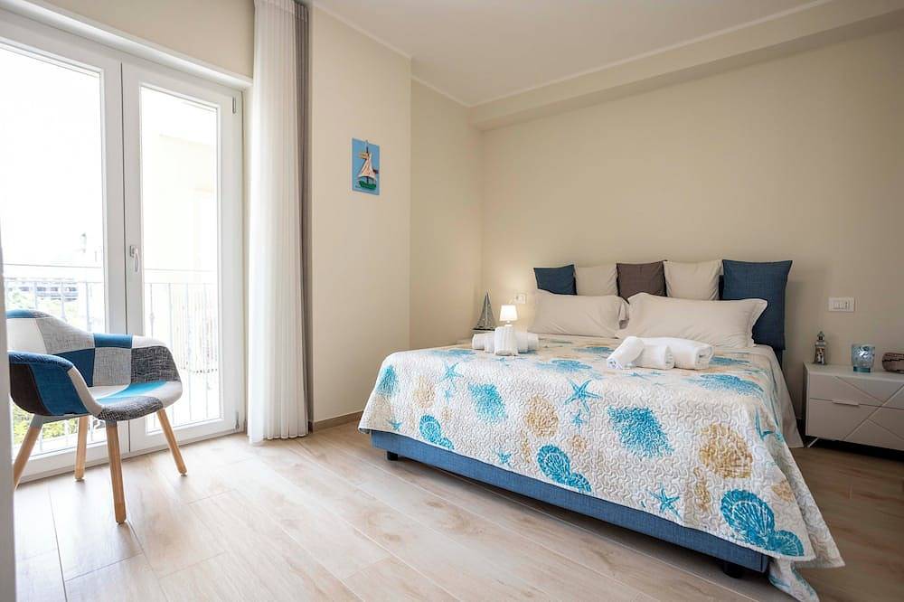 Entire apartment, Entire apartment for six people in the heart of Tropea in Tropea, Vibo Valentia Province