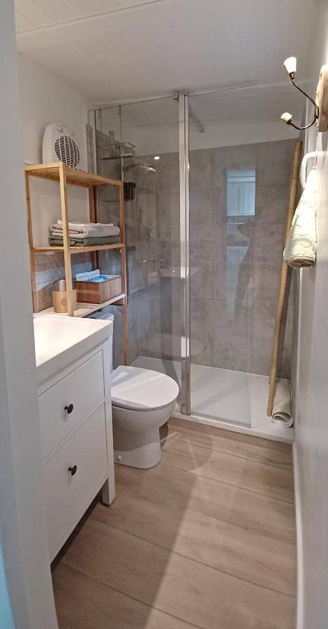 Maison d’hôte pour 2 personnes, avec vue ainsi que jardin et terrasse à Villeneuve-lès-Avignon - 2