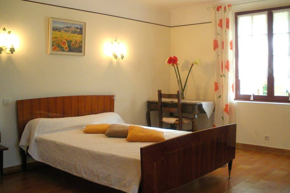 Vakantiehuis met omheind zwembad in Cabrières d'Avignon, in de Luberon in Cabrières-d'Avignon, Parc naturel régional du Luberon