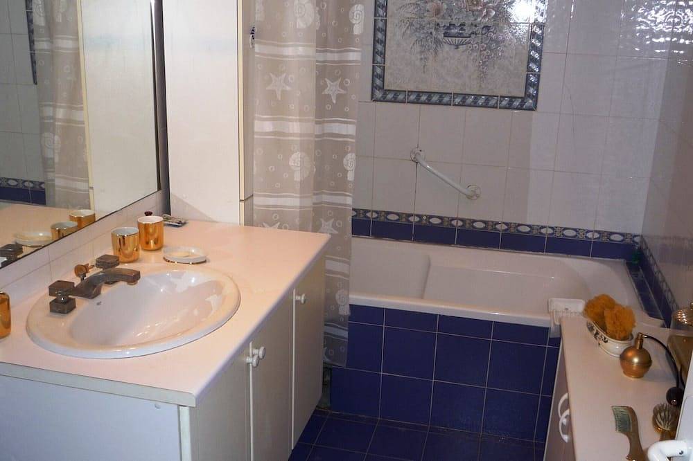 Geheel appartement, St Rafael-Boulouris, super appartement 2 kamers, gelijkvloers . in Boulouris, Saint-Raphaël