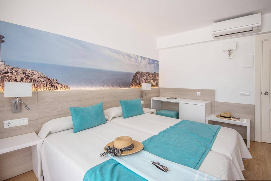 Hostal Es Pi - Emar Hotels in Playa de Migjorn, Formentera