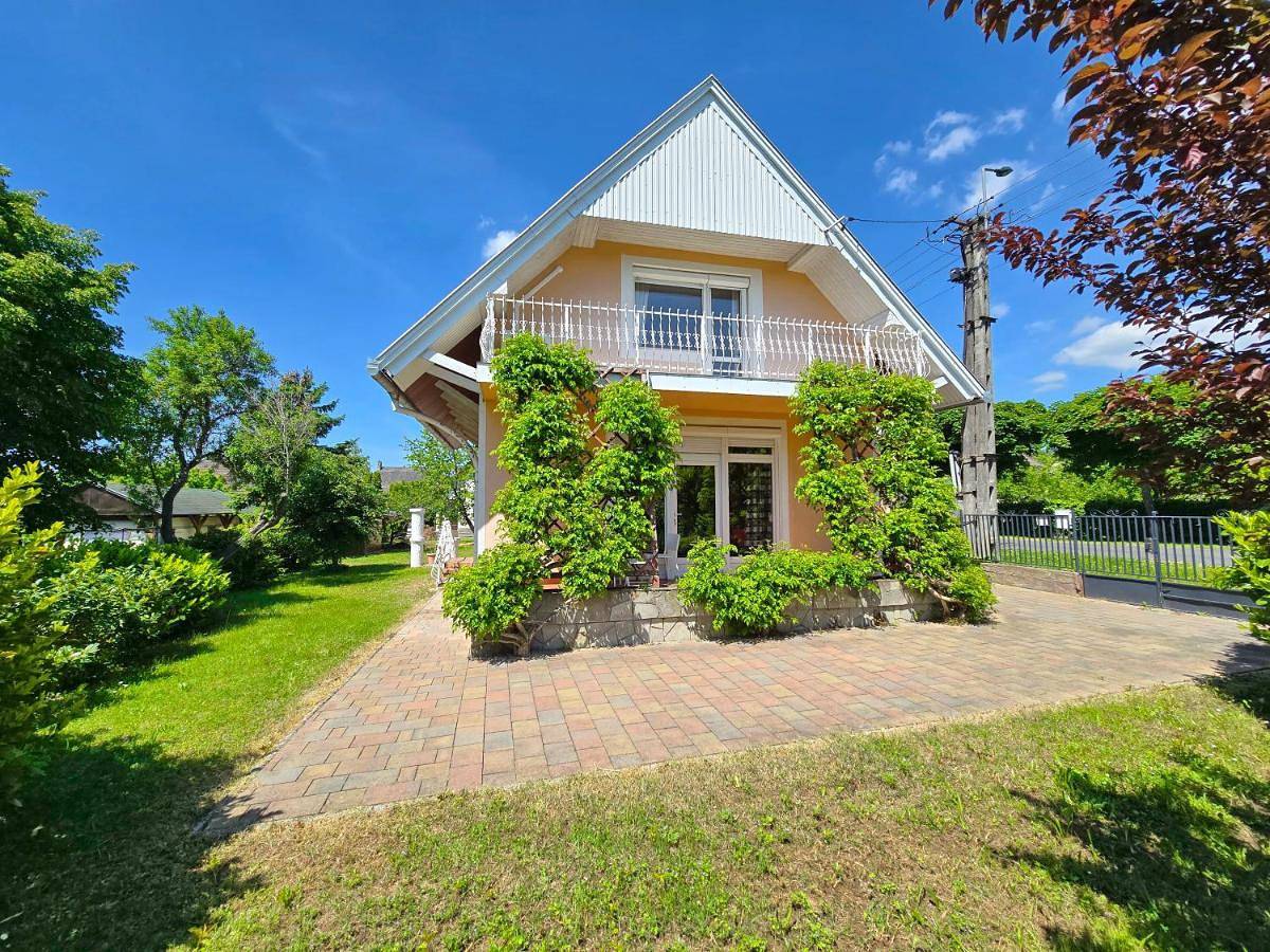 Three-Bedroom House in Vonyarcvashegy, Balaton Hochland Nationalpark