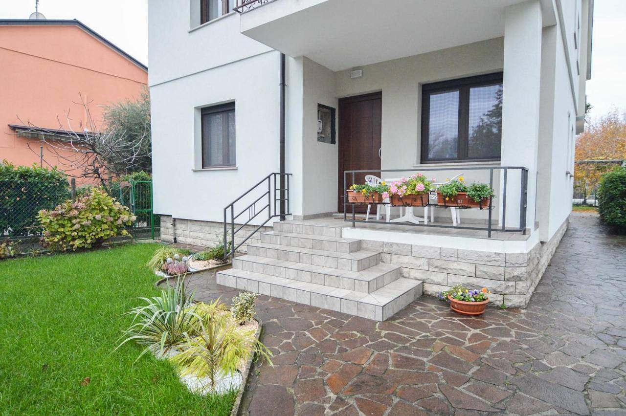 Ganze Wohnung, Two-Bedroom Apartment in Monfalcone, Görz Provinz