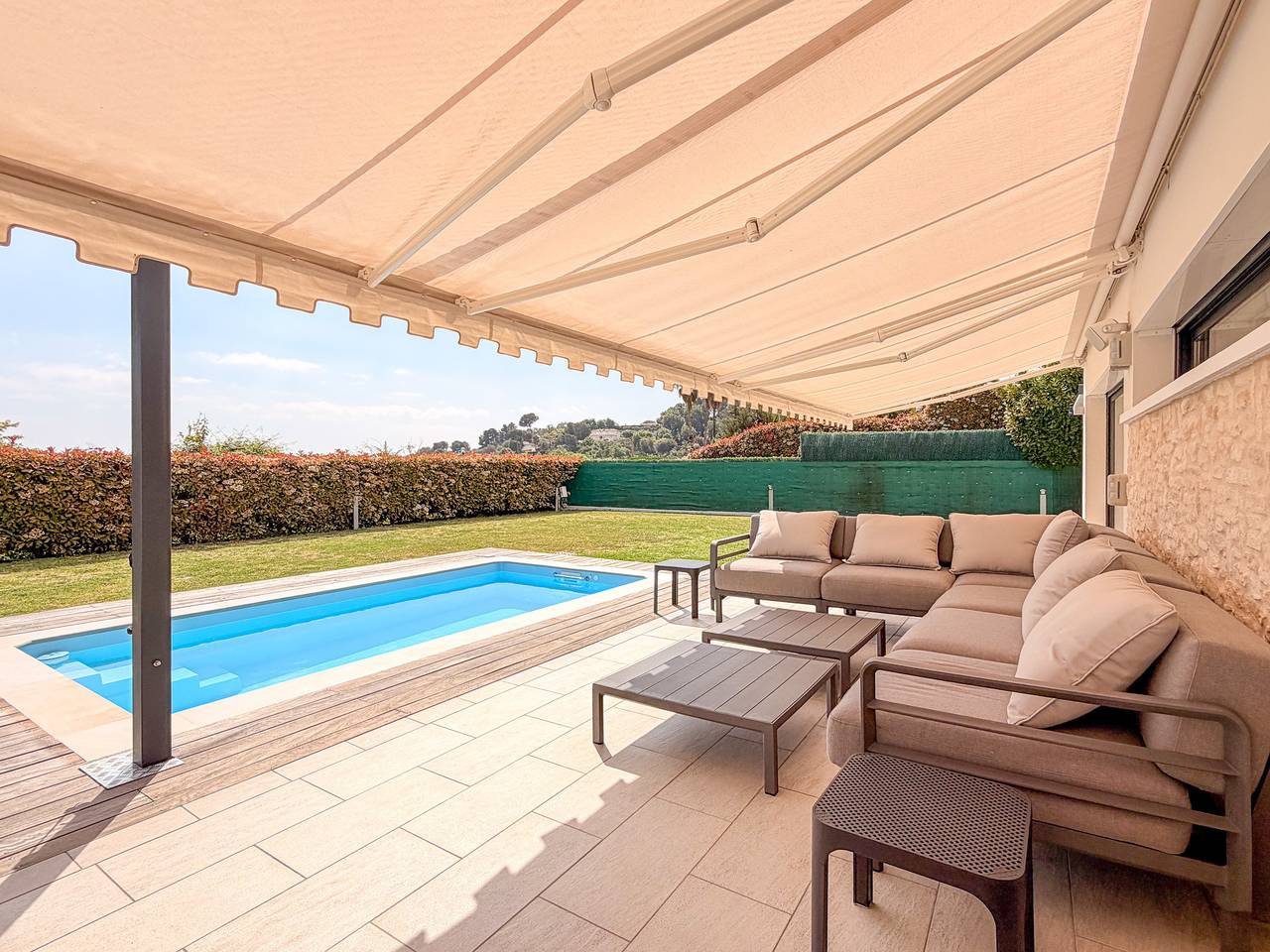 Villa Paisible avec Piscine, Jacuzzi & Gym in Antibes, Mittelmeerküste (Frankreich)