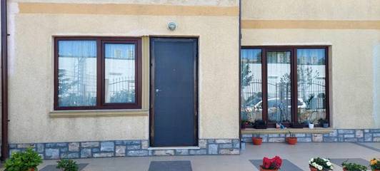 Cottage pour 3 personnes, avec terrasse et jardin dans Mangalia