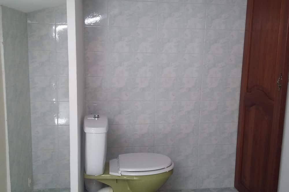 Ganze Wohnung, Doppelzimmer-Ensuite-Bergblick in Prunelli-di-Fiumorbo, Regionaler Naturpark Korsika