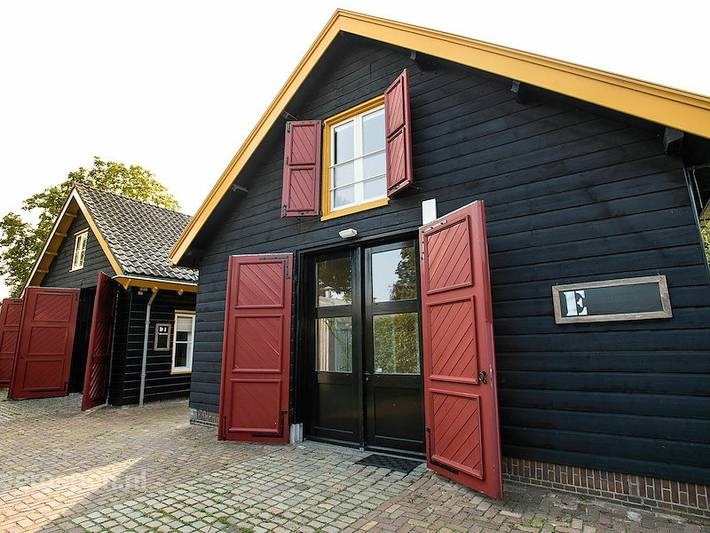 Vakantiehuis voor 32 personen, met Balkon/Terras en Terras in Utrecht
