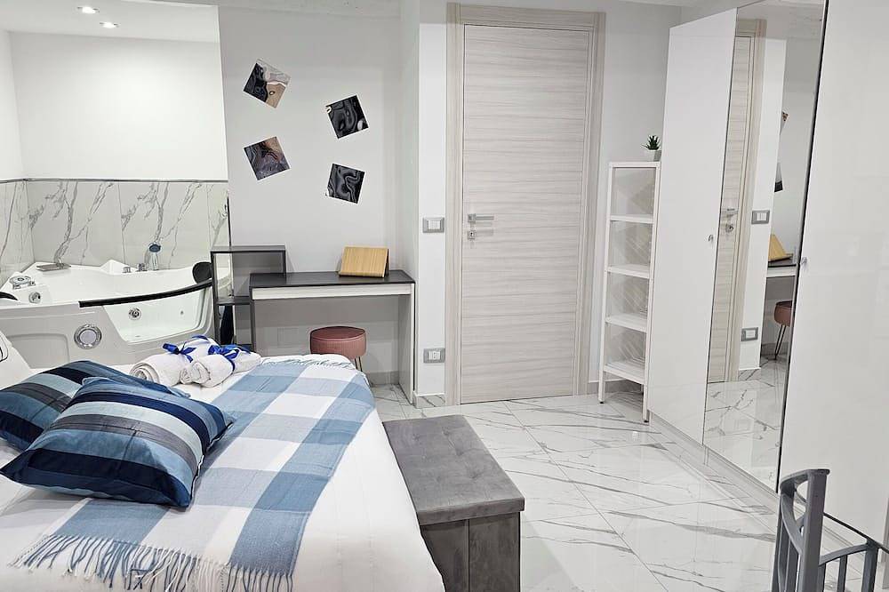 Apartamento entero, Centrally located near the sea, capri, station for sorrento, Pompeii,Vesuvius  in Castellammare di Stabia, Provincia de Nápoles