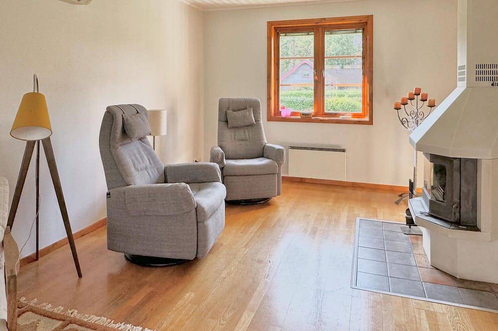 Schönes Haus mit 3 Schlafzimmern in. in Motala, Vättern