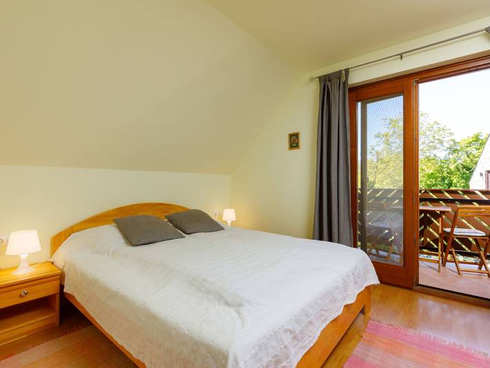 Entire apartment, Nadori 2 in Balatonakali, Balatonfüredi járás