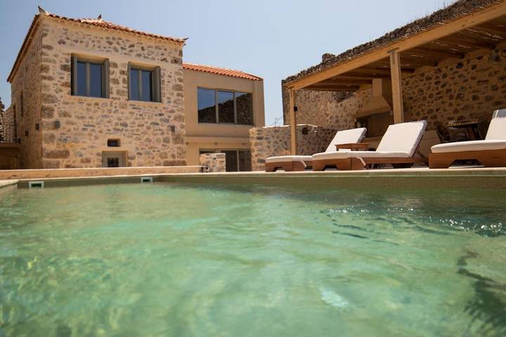 Villa per 6 persone, con giardino e piscina nonché panorama, adatto a famiglie con bambini in Mani