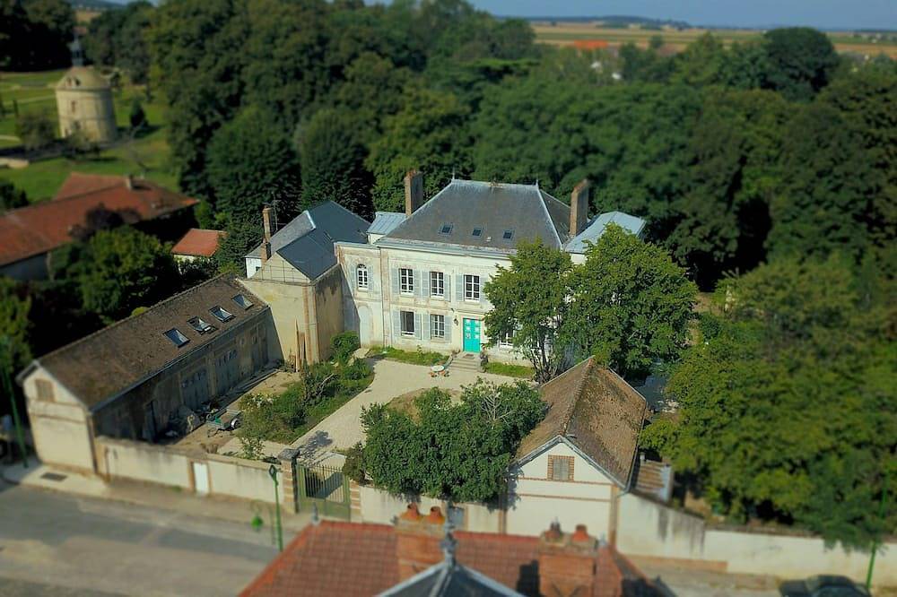 Yxie - Manoir des Arts - Suite Camus in Villeblevin, Yonne