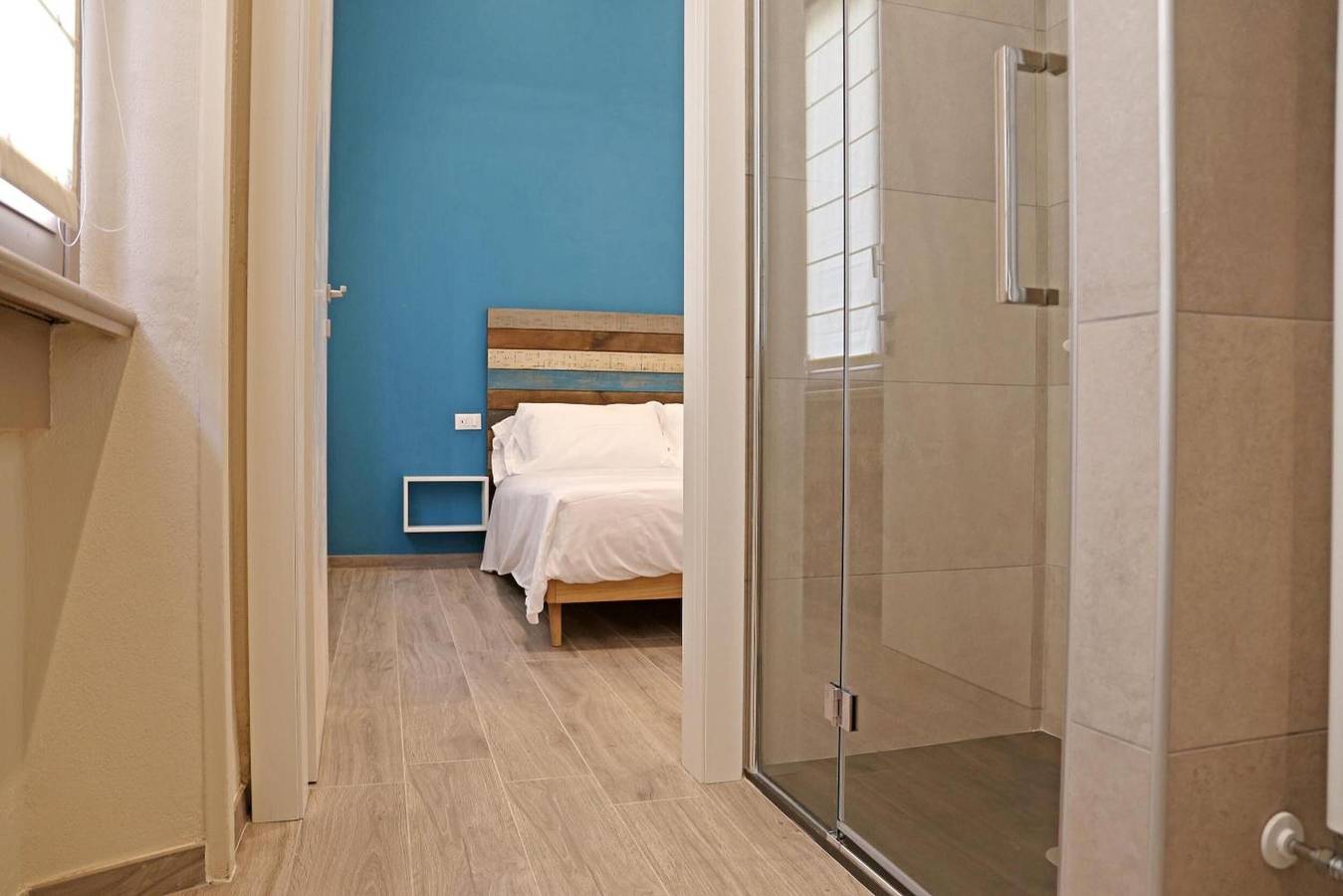 Camera 'Stanza 3 con bagno privato esterno' con Wi-Fi e aria condizionata in Bergamo, Provincia di Bergamo