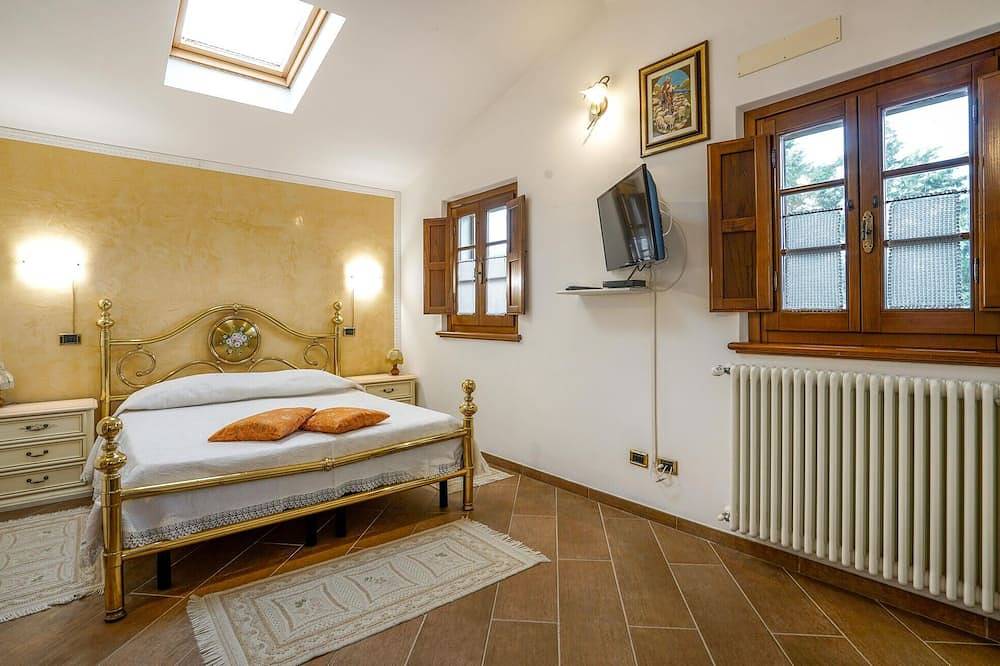 Bella casa a Pontemazzori con Wifi in Camaiore (Toscana), Riviera Toscana