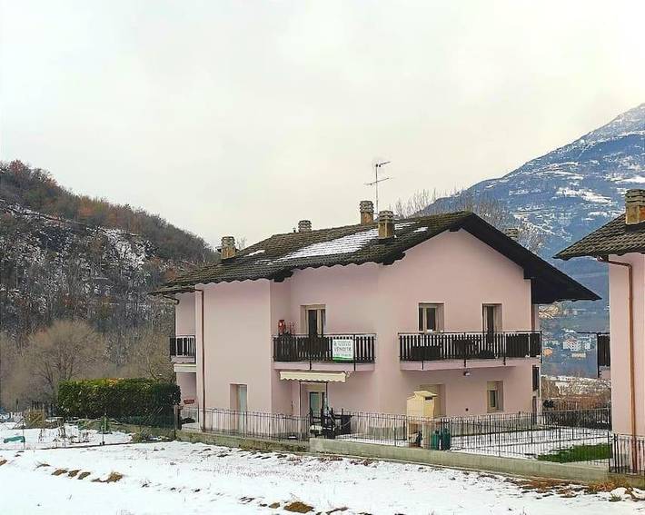 Gîte pour 4 personnes, avec balcon et vue, animaux acceptés dans Fénis - 3