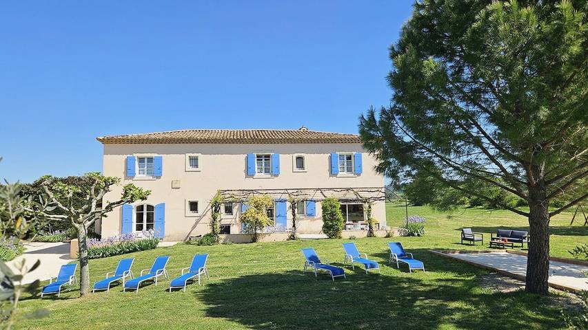 Chambre d’hôte pour 3 personnes, avec piscine et jardin