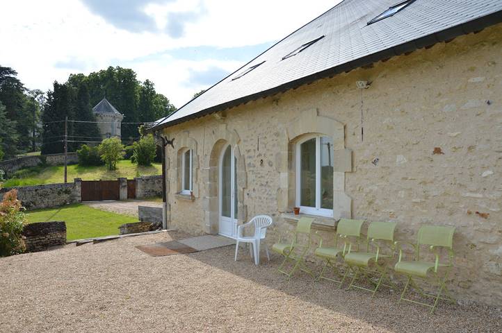 Gîte pour 10 personnes, avec jardin ainsi que vue sur le lac et terrasse, animaux acceptés