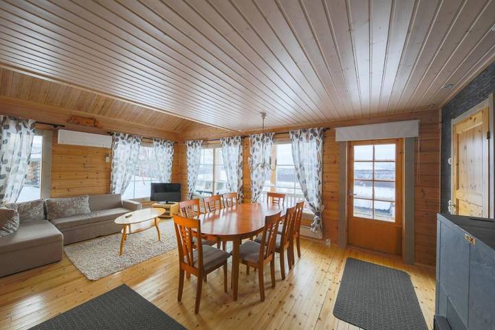 Maison pour 8 personnes, avec terrasse ainsi que vue et sauna en Finlande