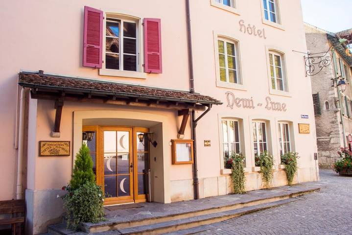 Hôtel pour 2 personnes, avec terrasse et vue dans Saint-Ursanne - 3