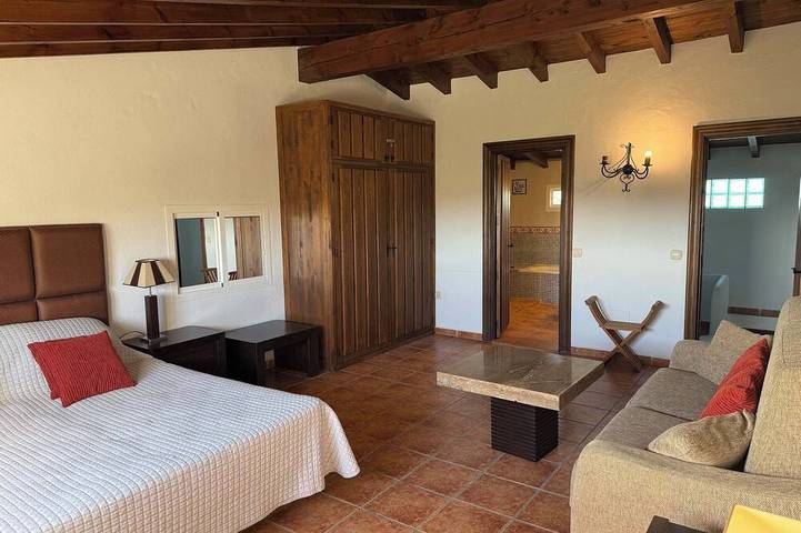 Atemberaubende, private Villa mit schönem Pool, Gärten & Ausblick in Sierra Gorda, Coín