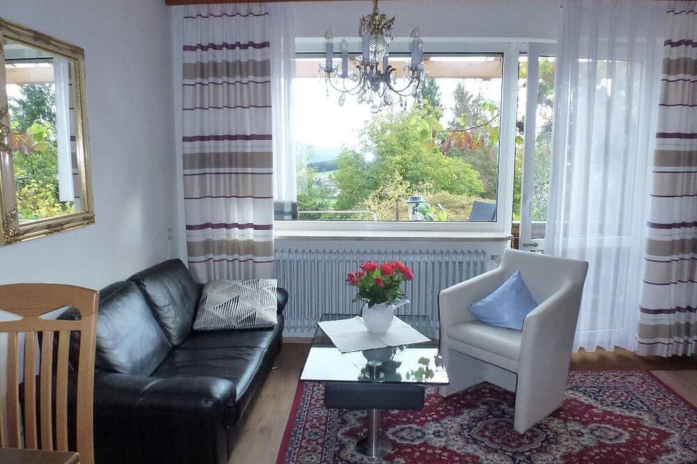 Ganze Wohnung, 29qm große Fewo für 2 Personen mit Balkon und herrlicher Aussicht in Rimbach (Oberpfalz), Ostbayern