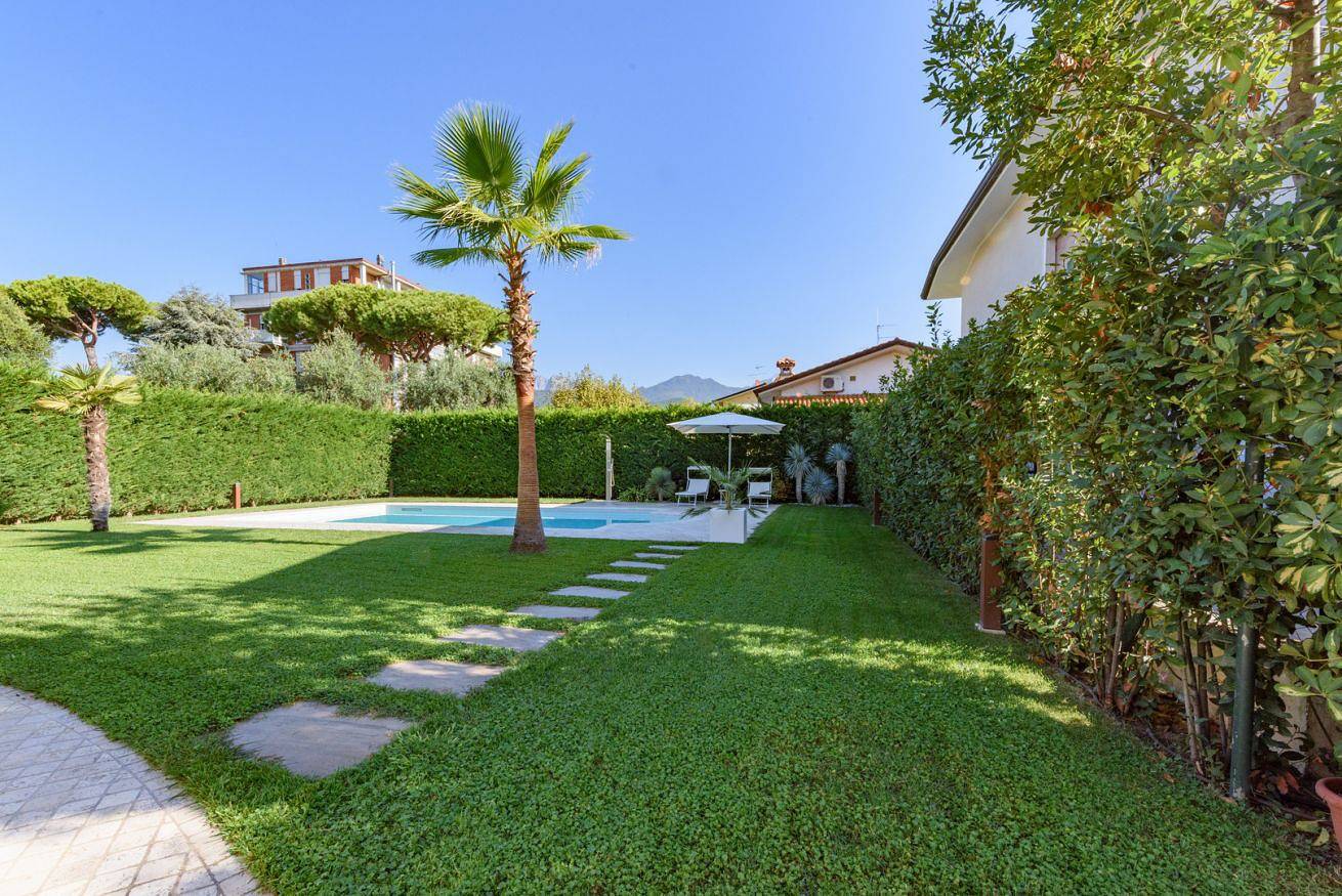 Villa für 10 Personen mit Garten in Seravezza, Italienische Riviera