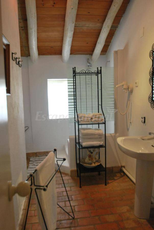 Chalet para 6 personas, con piscina y jardín en Sierra de Aracena y Picos de Aroche - 2
