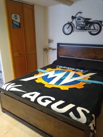 Chambre d’hôte pour 2 personnes, avec jardin à Codolet